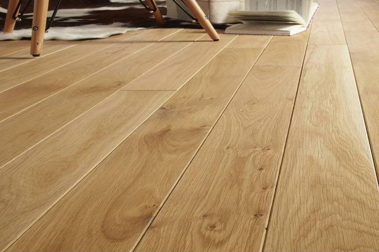 Le parquet : un choix élégant et durable pour l’aménagement de bureaux